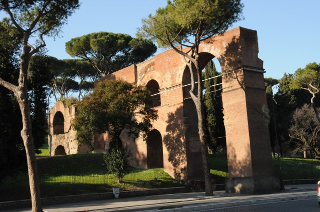 Aqueduct to Palatine Hill